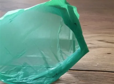 Jak zrobić dziurę w plastiku